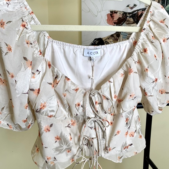 NWT ACOA Cropped Corset Blouse in Beige w/ Allover Floral Print, Size Small - Picture 6 of 7